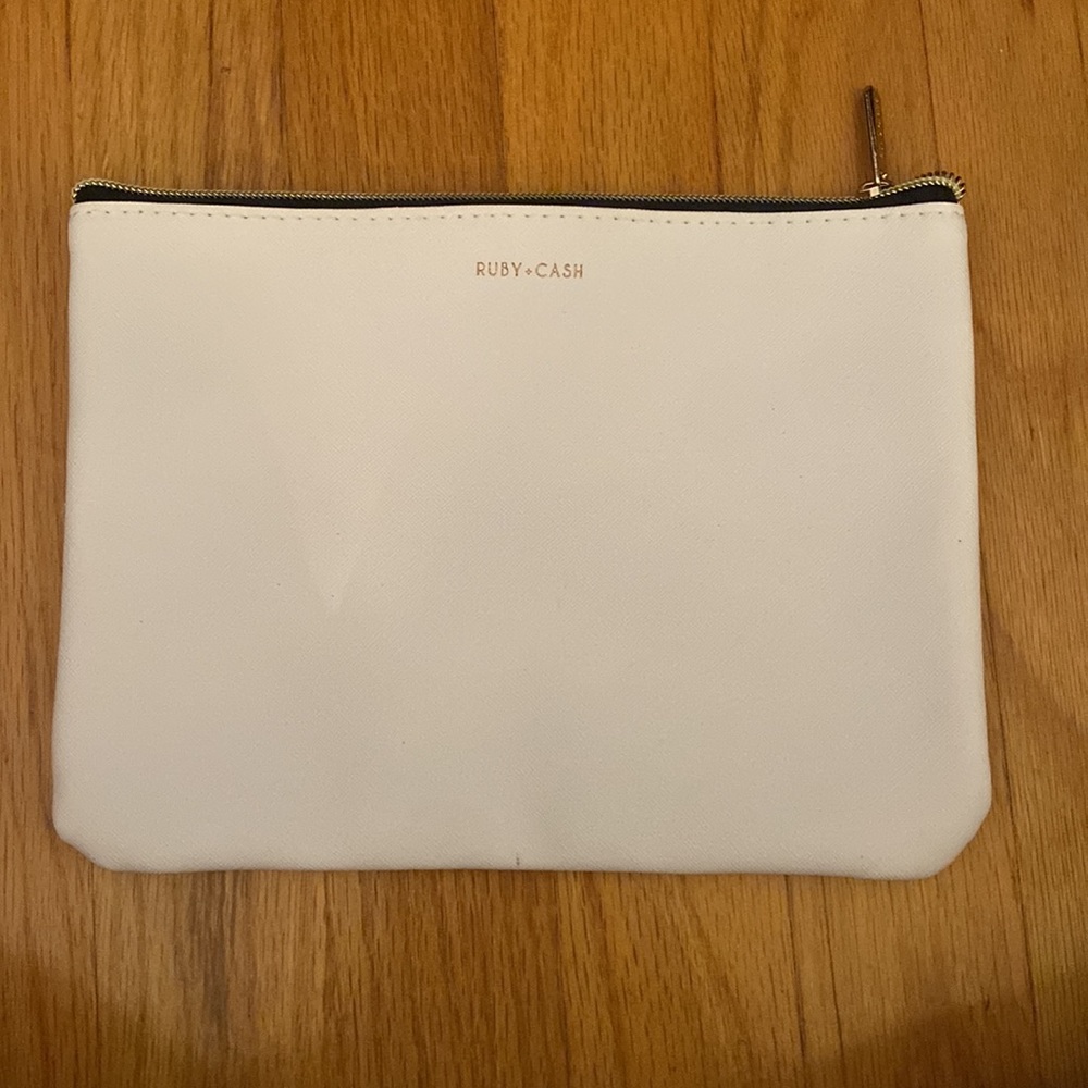 Make-Up bag - Picture 2 of 2